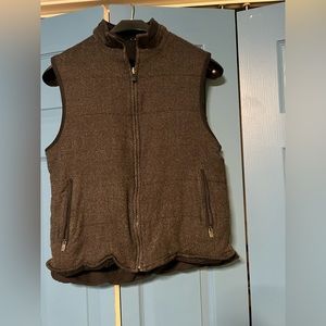 Barely worn men’s gray vest